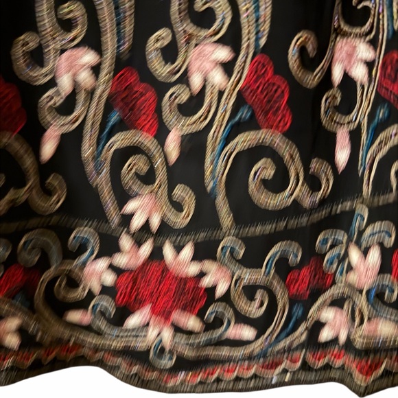 Papell Boutique Black and Red Floral Embroidered Blouse - Picture 3 of 8